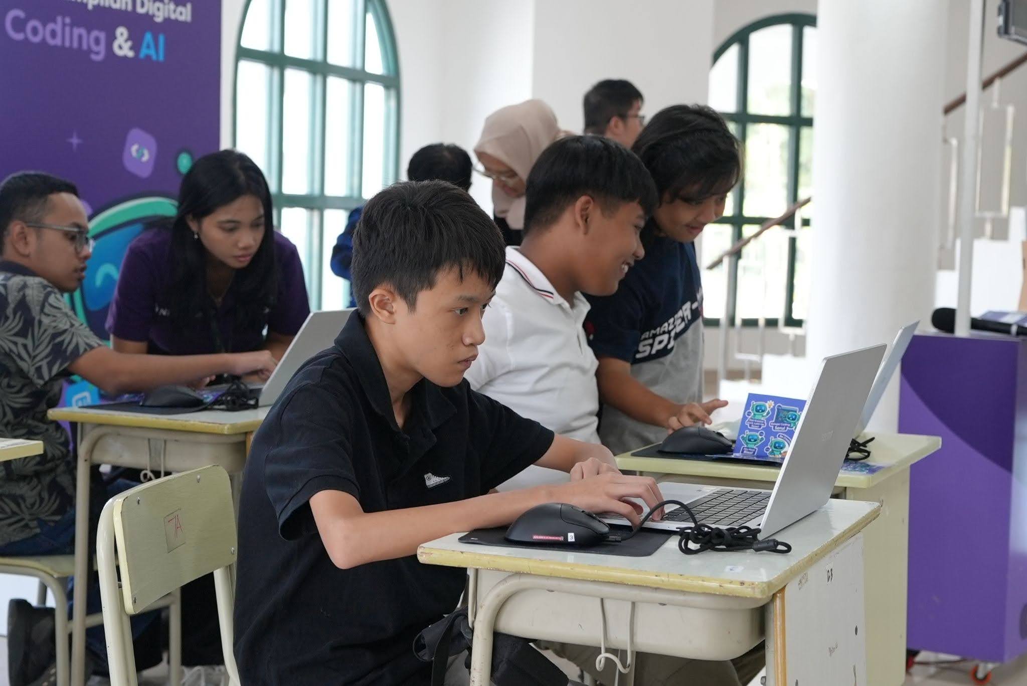 Neon Bit & Sekolah Tumbuh Berkolaborasi Menghadirkan Mini Workshop Coding dalam Event “The End of Year Celebration – Seed of Learning”